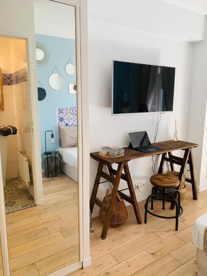 Luxe La Defense U-arena Homestay *