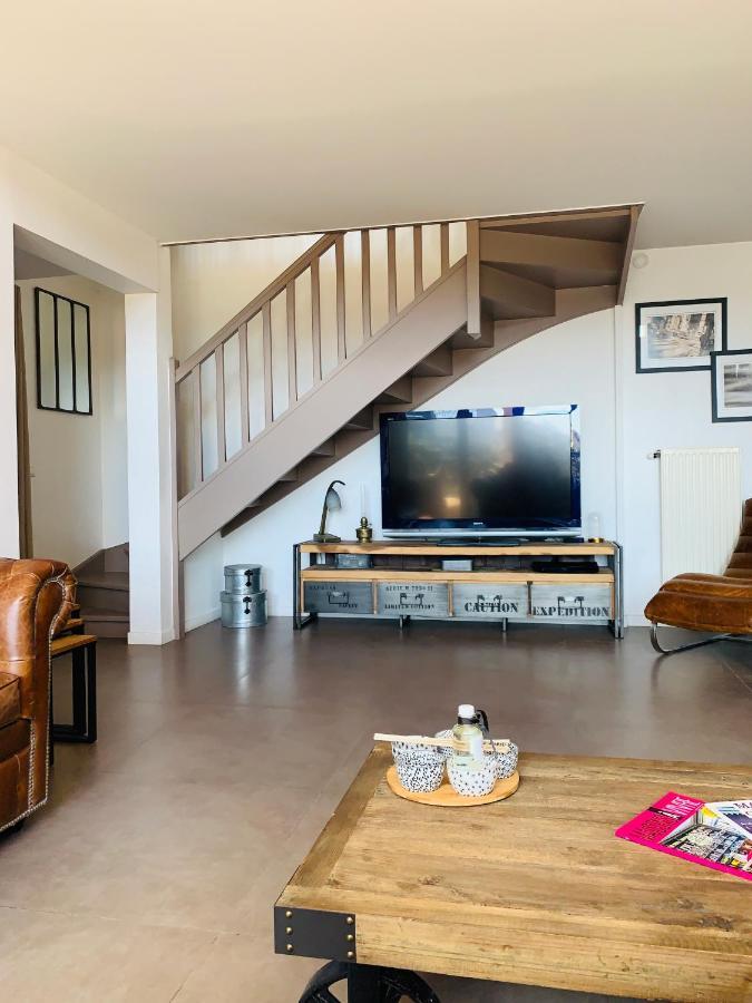 Homestay Luxe La Defense U-arena *