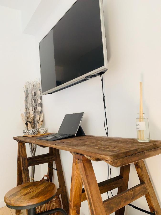 Luxe La Defense U-arena Homestay